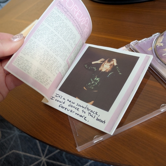 3/$10 Taylor Swift 1989 CD - Picture 10 of 10